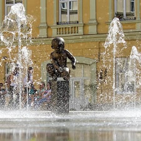 Аpartments In The Center Lviv Exterior foto