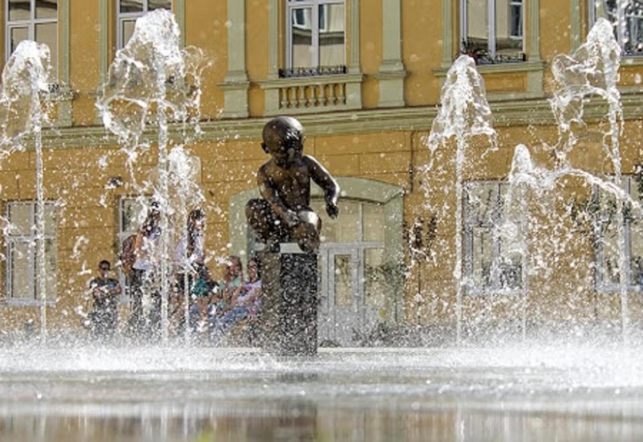 Аpartments In The Center Lviv Exterior foto